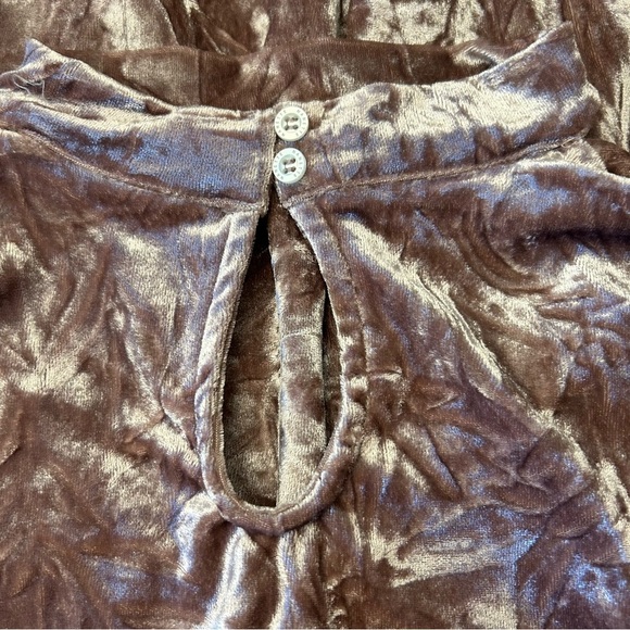 NANETTE LEPORE Crushed Velvet Choker-Style Top - Picture 7 of 10